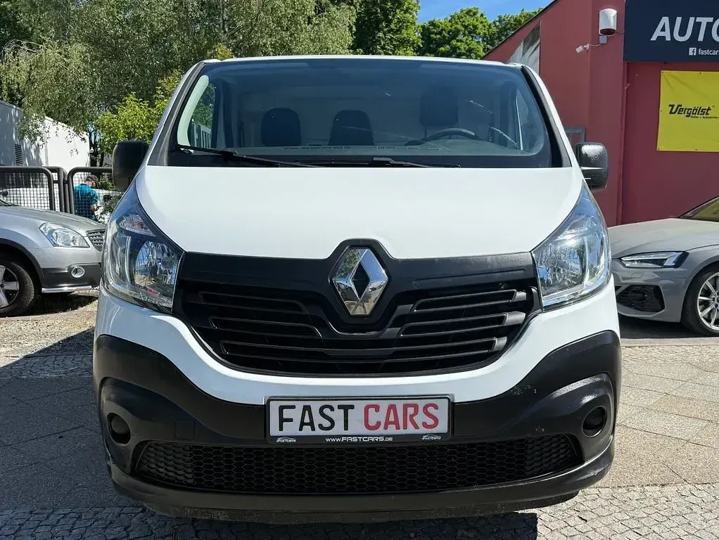 Gebraucht Renault Trafic Komfort 125 PS (91 kW) 2016 Weiß Van / Kleinbus
