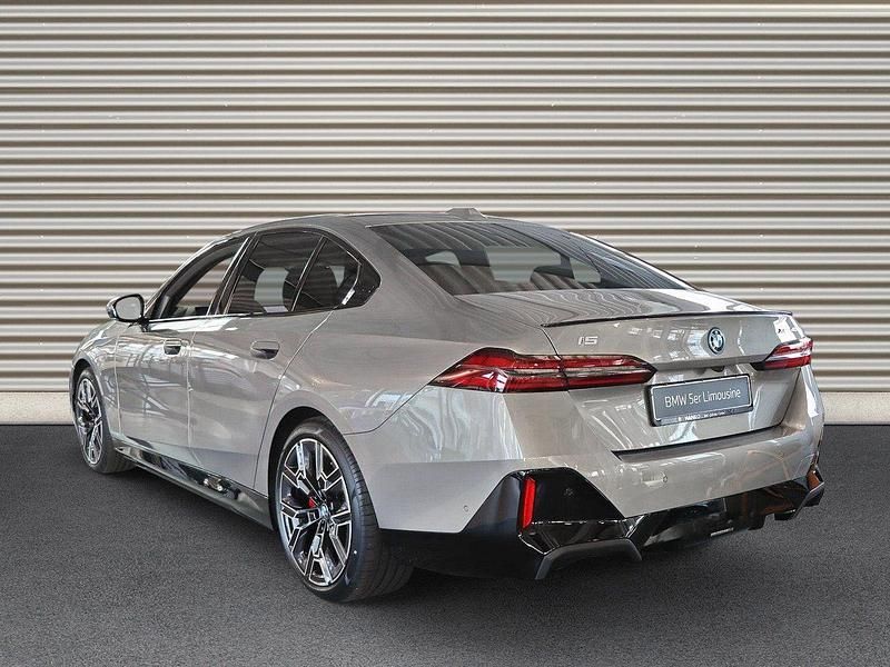 Neu BMW i5 Comfort Edition 289 kW (394 PS) 2025 Oxidgrau ii Limousine