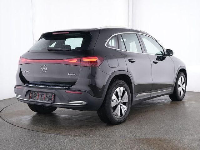 Kosmosschwarz Gebraucht 2024 Mercedes EQA350 Advanced SUV | 33.890 € (Fairer Preis) - Bild 1/4