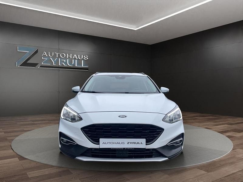 Gebraucht Ford Focus Active 125 PS (91 kW) 2019 Weiß Kombi