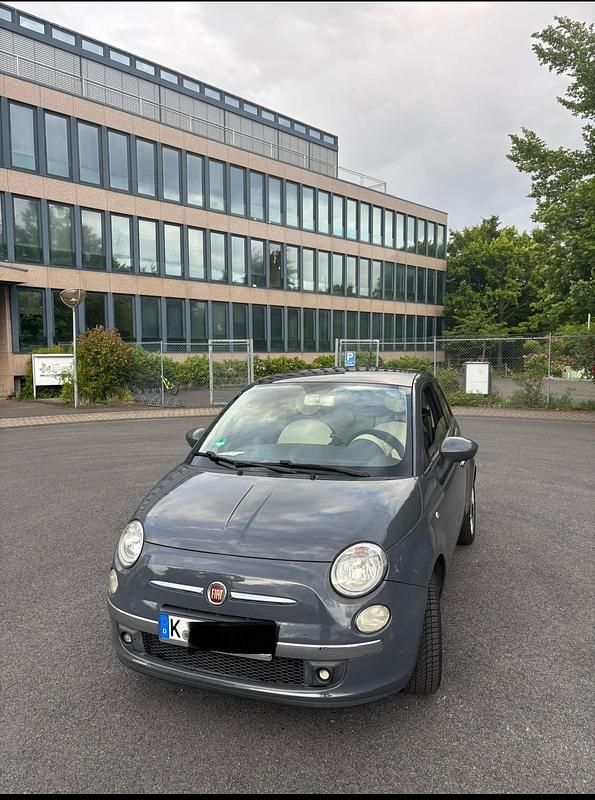 Grau Gebraucht 2010 Fiat 500 Kleinwagen | 5.300 € (Fairer Preis) - Bild 1/4