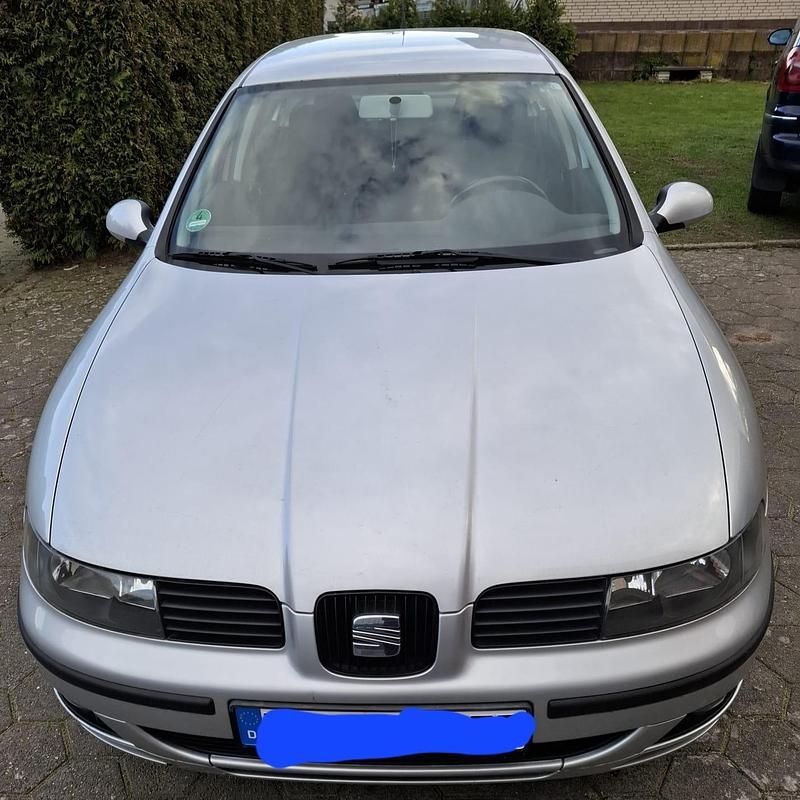 Grau Gebraucht 2004 Seat Toledo Limousine | 1.800 € (Fairer Preis) - Bild 1/4