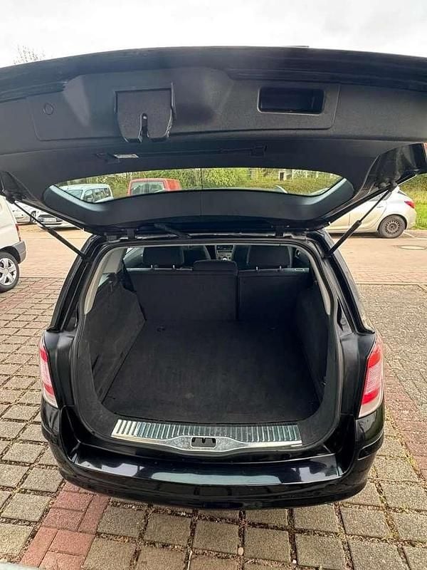 Gebraucht Opel Astra 105 PS (77 kW) 2007 Schwarz Limousine
