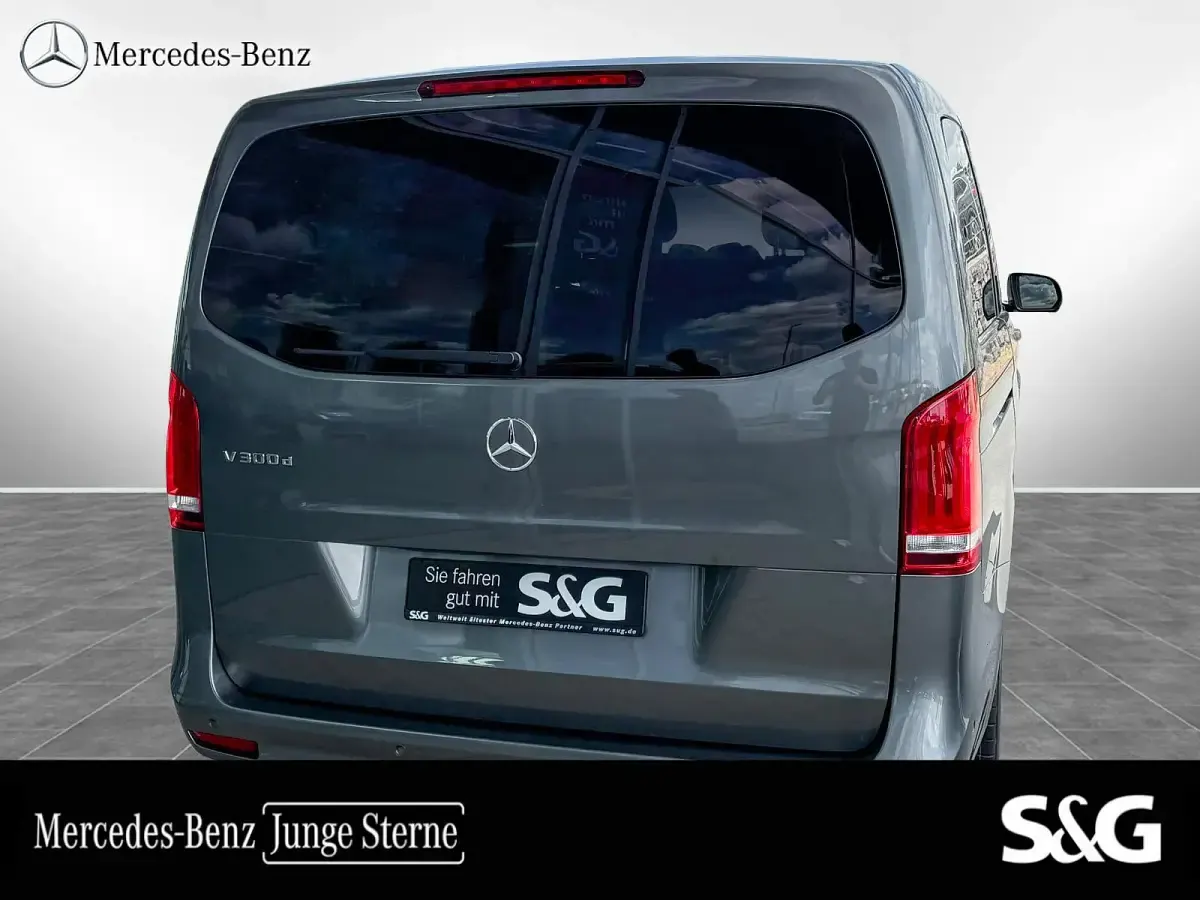 Gebraucht Mercedes V300 Edition 237 PS (174 kW) 2021 Selenitgrau metallic Van / Kleinbus
