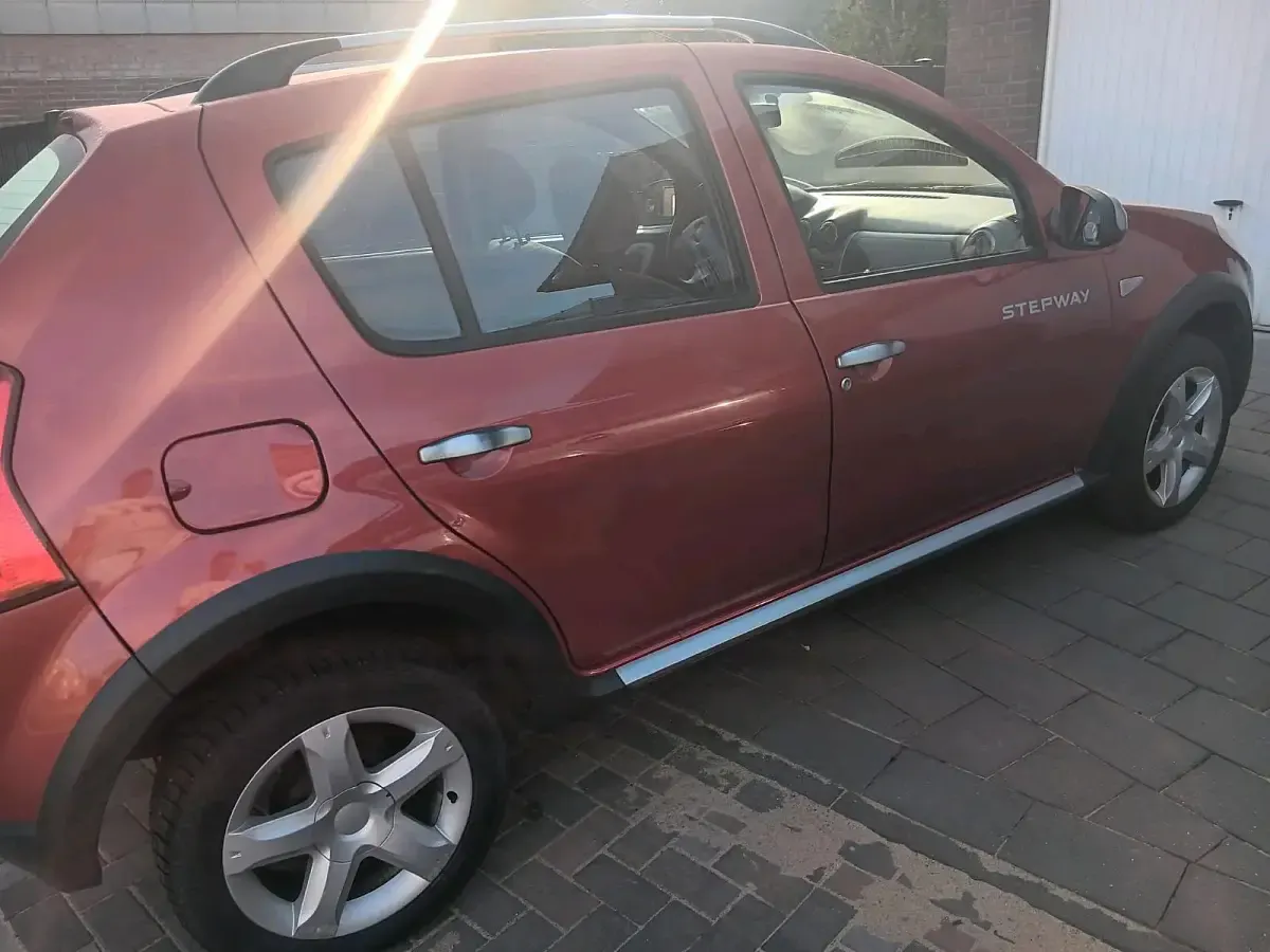 Gebraucht Dacia Sandero Stepway 90 PS (66 kW) 2010 Rot Kleinwagen