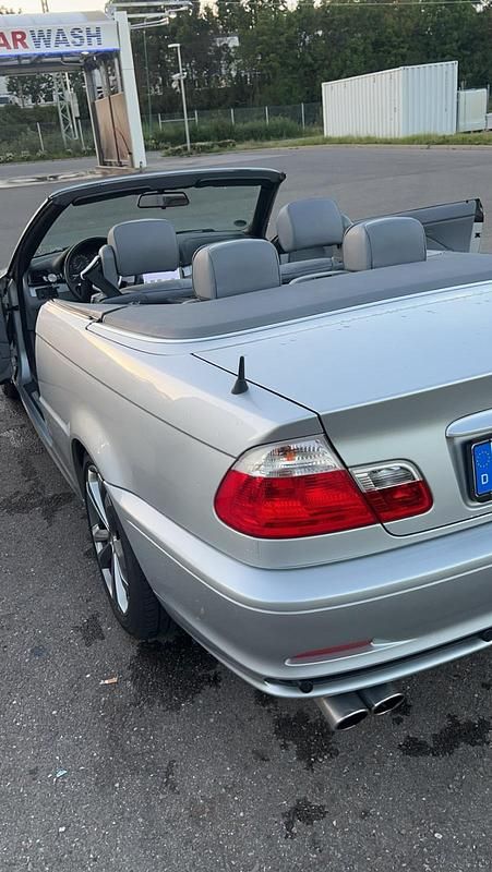 Gebraucht BMW 320 Cabriolet 170 PS (125 kW) 2001 Silber Cabrio