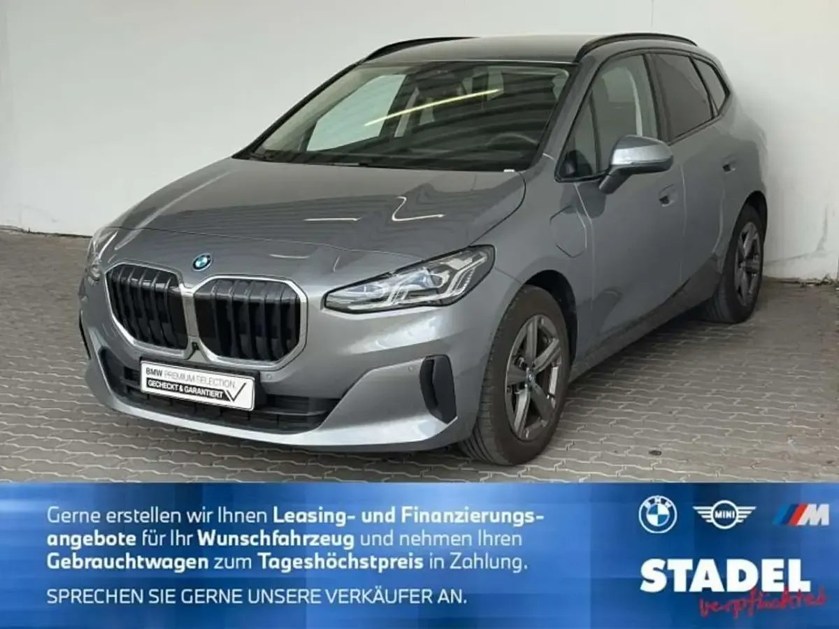 Gebraucht BMW 230e Active Tourer 326 PS (239 kW) 2025 Grau Van / Kleinbus
