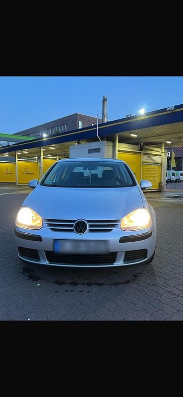 Silber Gebraucht 2006 VW Golf V Kleinwagen | 3.100 € (Fairer Preis) - Bild 1/4