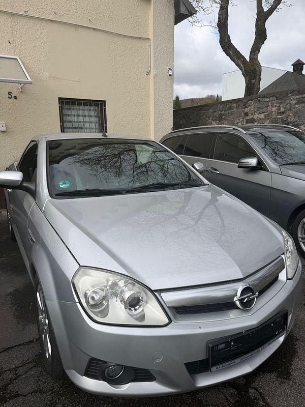 Gebraucht Opel Tigra Edition 90 PS (66 kW) 2008 Silber Cabrio