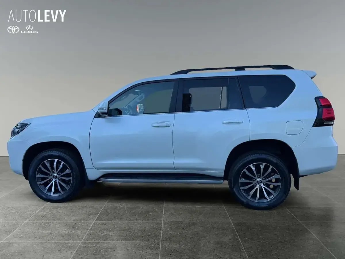 Gebraucht Toyota Land Cruiser Executive 177 PS (130 kW) 2019 Weiß SUV