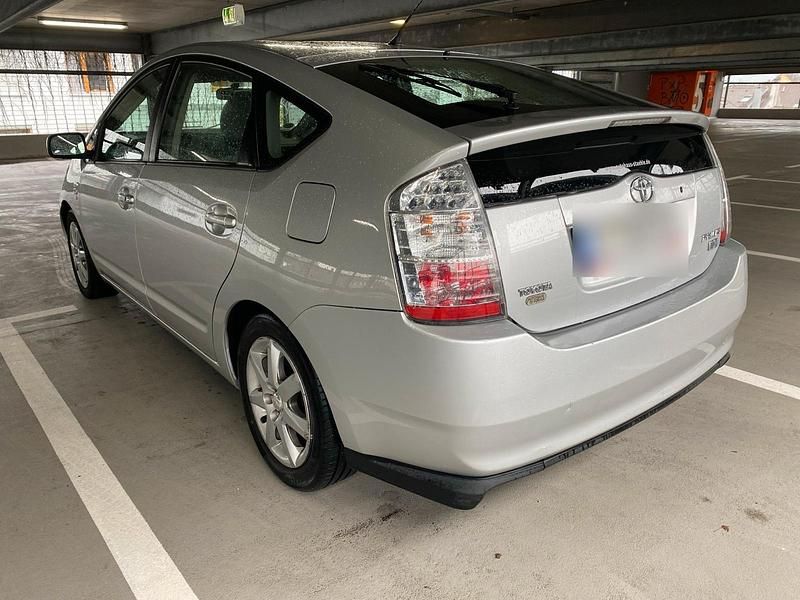 Gebraucht Toyota Prius 77 PS (56 kW) 2006 Grau Kleinwagen