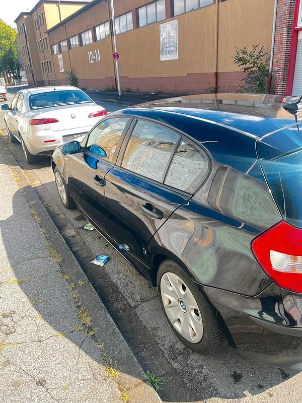 Schwarz Gebraucht 2006 BMW 116 Kleinwagen | 1.150 € (Superpreis) - Bild 1/4