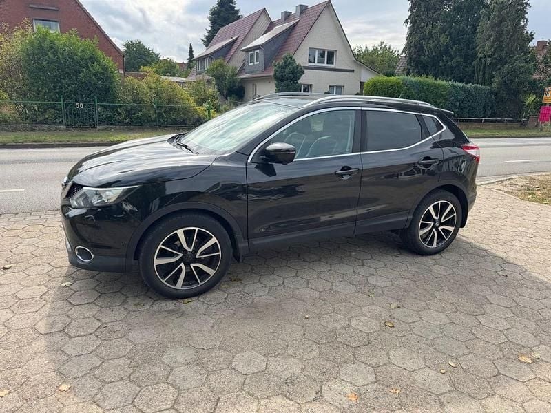 Schwarz Gebraucht 2016 Nissan Qashqai 360º SUV | 11.900 € (Guter Preis) - Bild 1/4