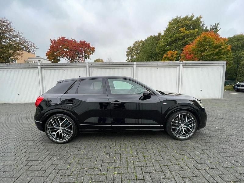 Gebraucht Audi Q2 Sport 150 PS (110 kW) 2019 Schwarz SUV