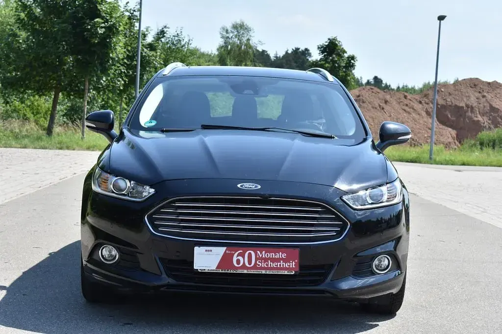 Gebraucht Ford Mondeo 150 PS (110 kW) 2015 Schwarz Limousine
