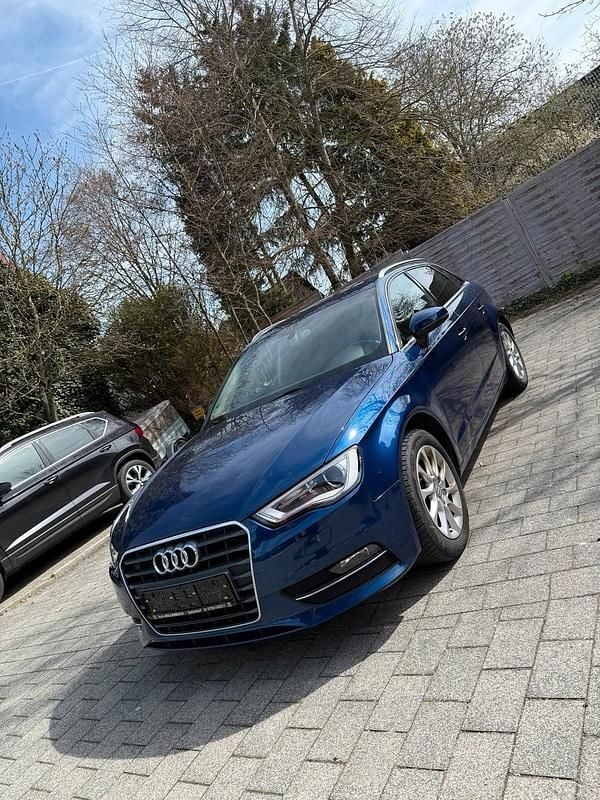 Gebraucht Audi A3 Ambiente 179 PS (131 kW) 2014 Blau Kombi