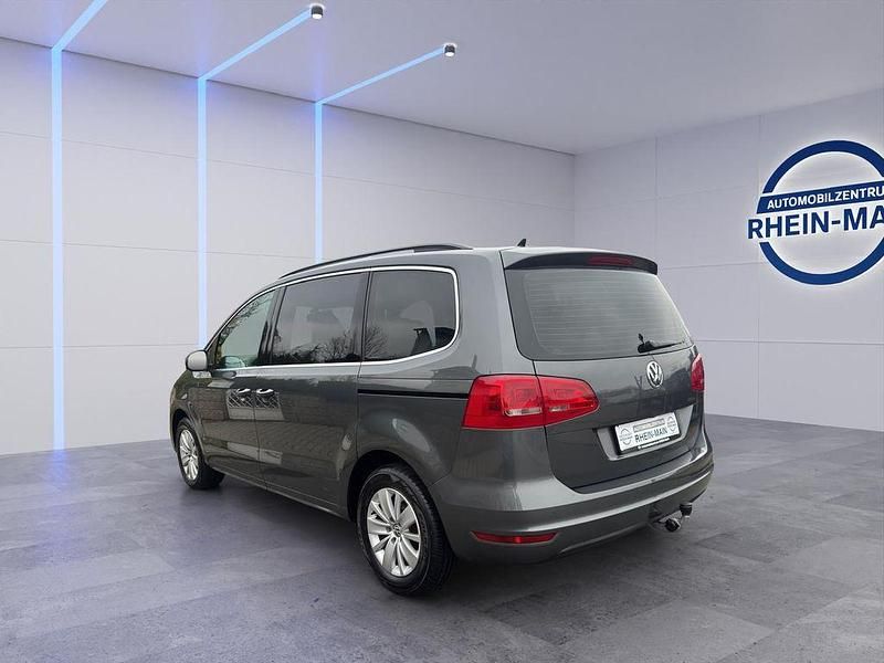 Gebraucht VW Sharan Highline 140 PS (102 kW) 2011 Grau Van / Kleinbus