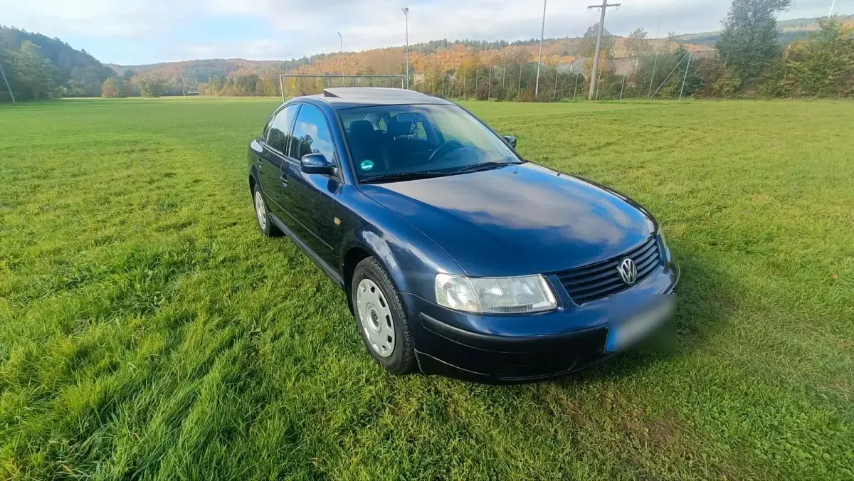 Occasion VW Passat 1998 Bleue Berline
