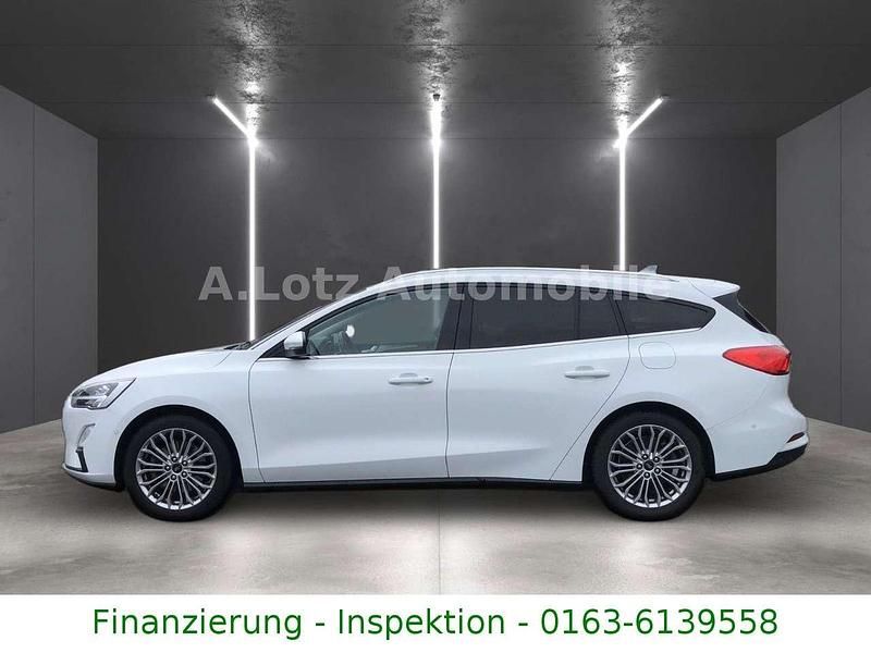 Gebraucht Ford Focus Titanium 125 PS (91 kW) 2019 Weiß Kombi