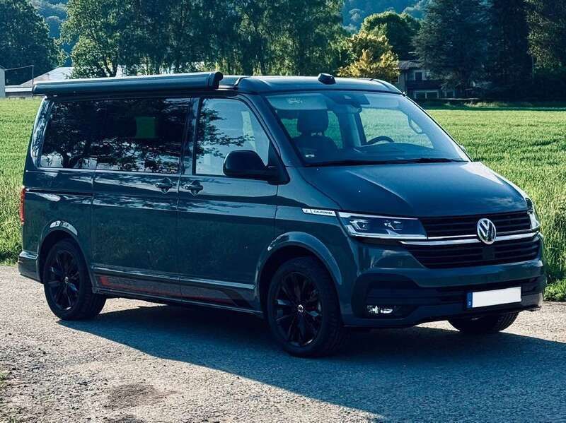 Grau Gebraucht 2022 VW T6.1 Edition Van | 67.200 € - Bild 1/4
