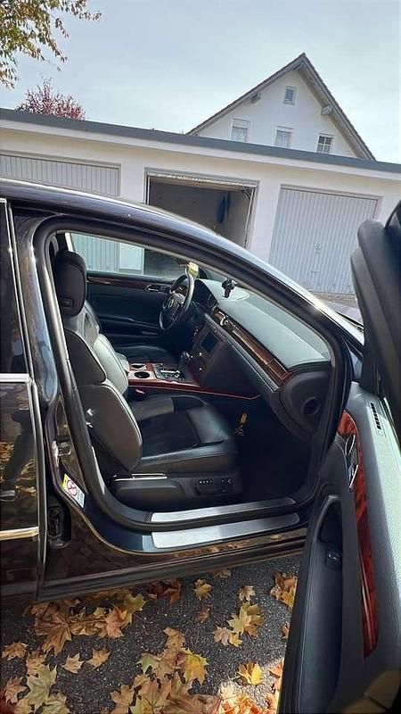 Second-hand VW Phaeton 239 CP (175 kW) 2009 Berlinǎ