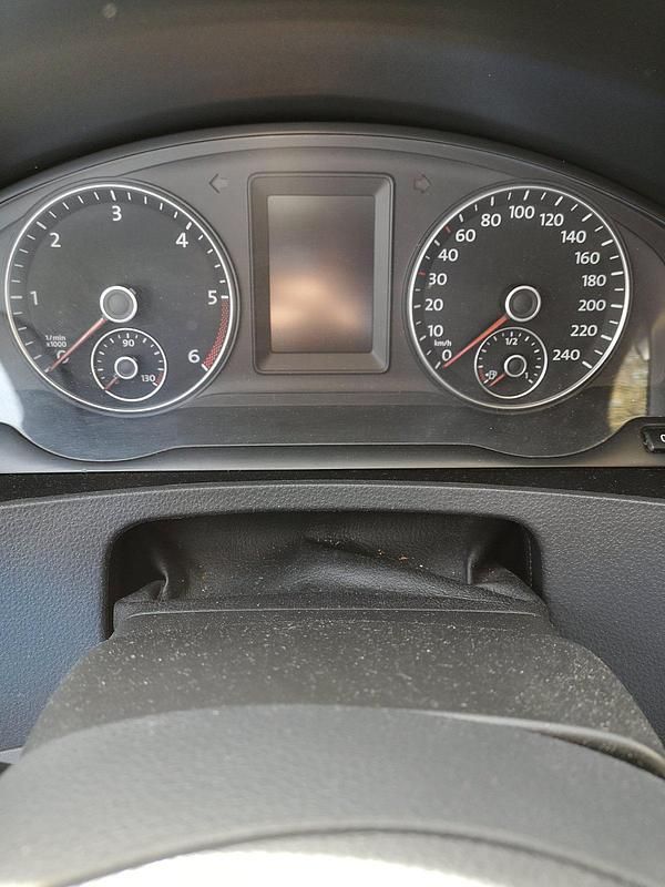 Second-hand VW Transporter 180 CP (132 kW) 2010 Albastru Van