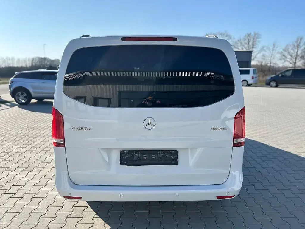 Gebraucht Mercedes V250 Edition 190 PS (139 kW) 2019 Weiß Van / Kleinbus