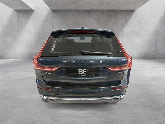 Gebraucht Volvo XC60 Plus 197 PS (144 kW) 2022 Denim blue SUV