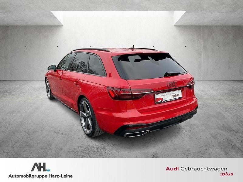 Gebraucht Audi A4 Competition 204 PS (150 kW) 2022 Rot Kombi