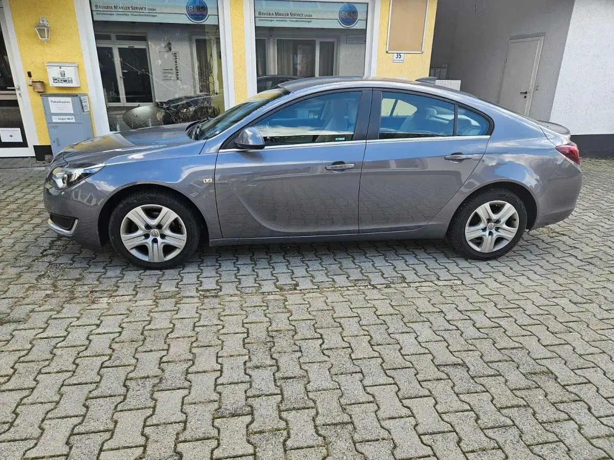Gebraucht Opel Insignia Edition 136 PS (100 kW) 2016 Beige Limousine
