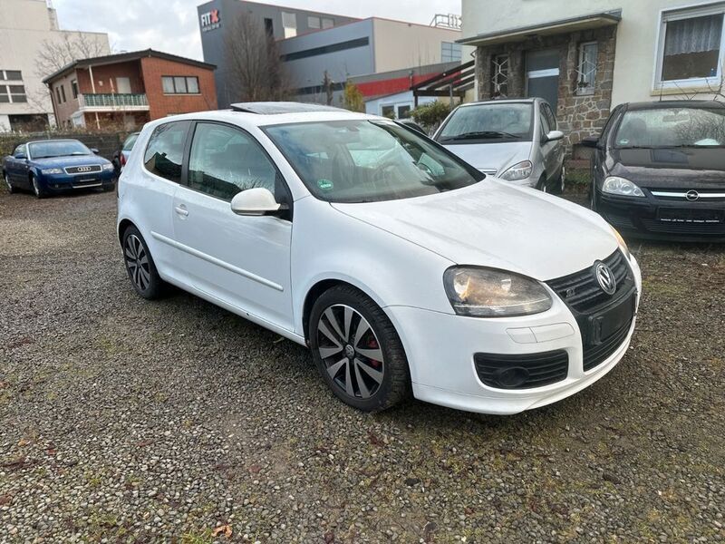 Weiß Gebraucht 2008 VW Golf V Limousine | 4.290 € (Etwas zu teuer) - Bild 1/4