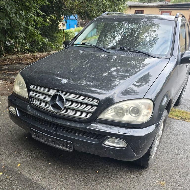 Schwarz Gebraucht 2004 Mercedes ML270 SUV | 2.700 € (Superpreis) - Bild 1/4