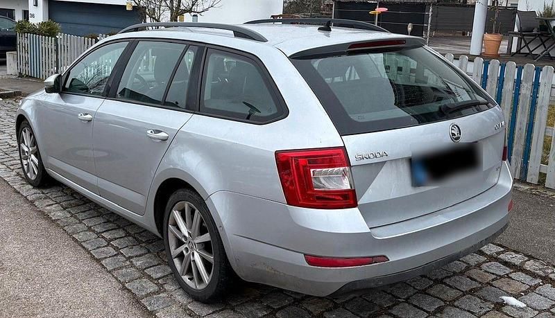 Gebraucht Skoda Octavia Elegance 150 PS (110 kW) 2013 Silber Kombi