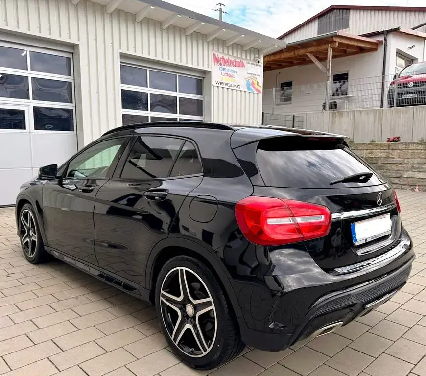 Gebraucht Mercedes GLA180 AMG 122 PS (89 kW) 2015 Schwarz SUV