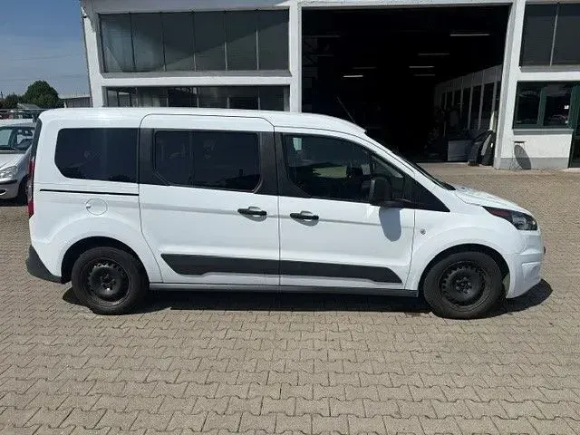Gebraucht Ford Grand Tourneo Connect Trend 101 PS (74 kW) 2018 Weiß Van / Kleinbus