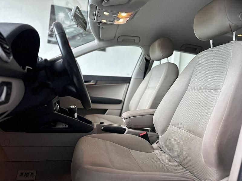 Gebraucht Audi A3 Attraction 125 PS (91 kW) 2012 Silber Limousine