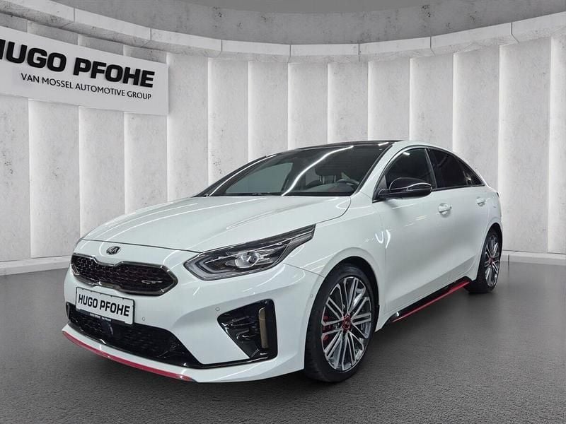 Weiss Gebraucht 2021 Kia ProCeed Kleinwagen | 26.950 € (Fairer Preis) - Bild 1/4