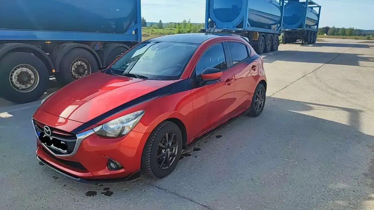 Gebraucht Mazda 2 Inclusive 105 PS (77 kW) 2016 Rot Limousine