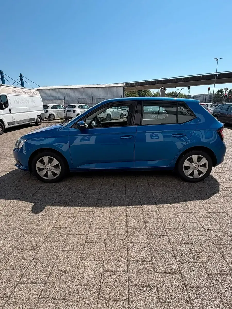 Gebraucht Skoda Fabia 95 PS (69 kW) 2017 Blau Kleinwagen
