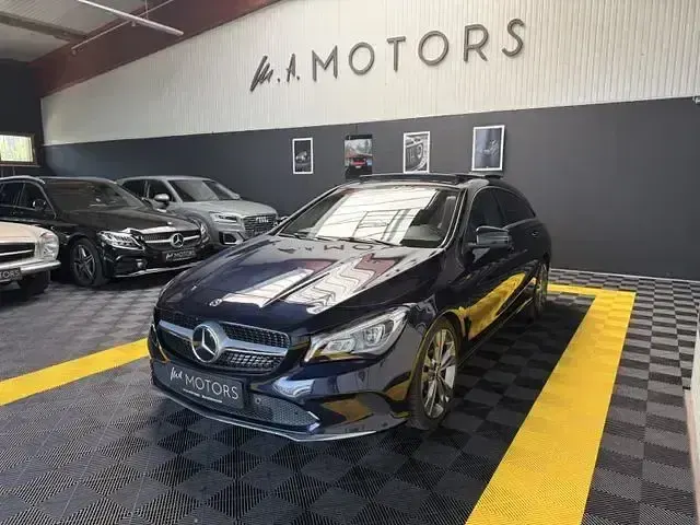 Gebraucht Mercedes CLA220 184 PS (135 kW) 2017 Cavansitblau Limousine