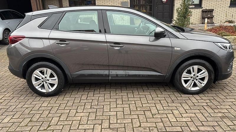Grau Gebraucht 2021 Opel Grandland X SUV | 17.790 € (Superpreis) - Bild 1/4