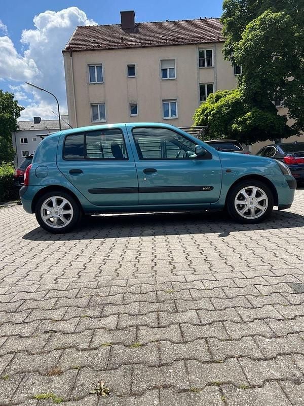 Gebraucht Renault Clio II Dynamique 75 PS (55 kW) 2002 Blau Kleinwagen