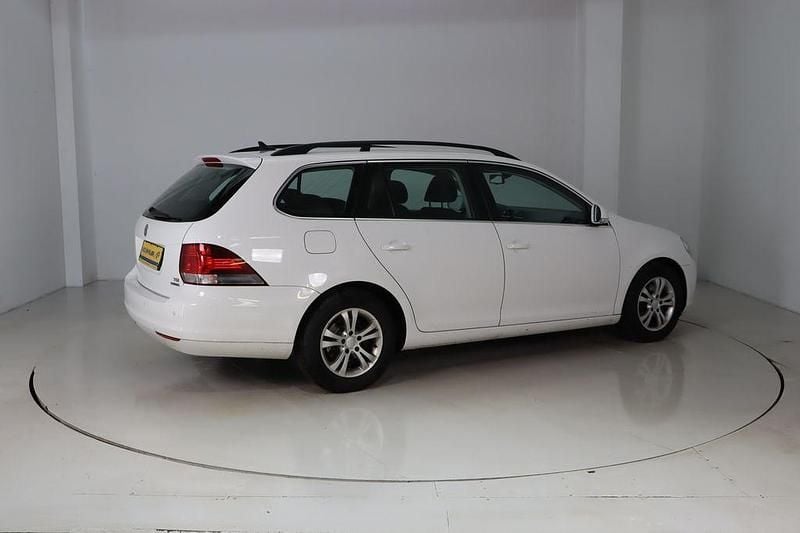 Gebraucht VW Golf VII Comfortline 105 PS (77 kW) 2012 Weiß Kombi