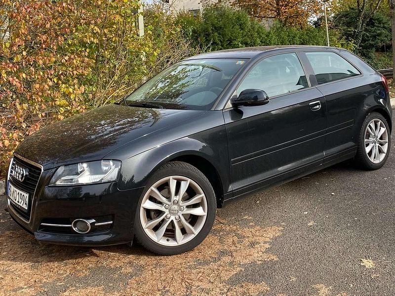 Gebraucht Audi A3 Ambition 102 PS (75 kW) 2011 Schwarz Limousine