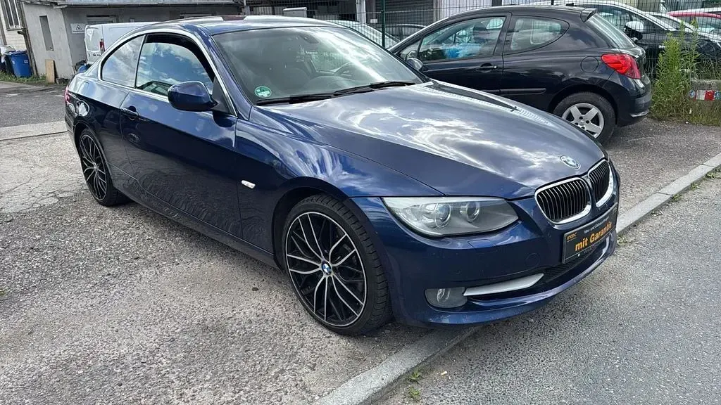 Gebraucht BMW 325 Cabriolet 218 PS (160 kW) 2012 Blau Cabrio
