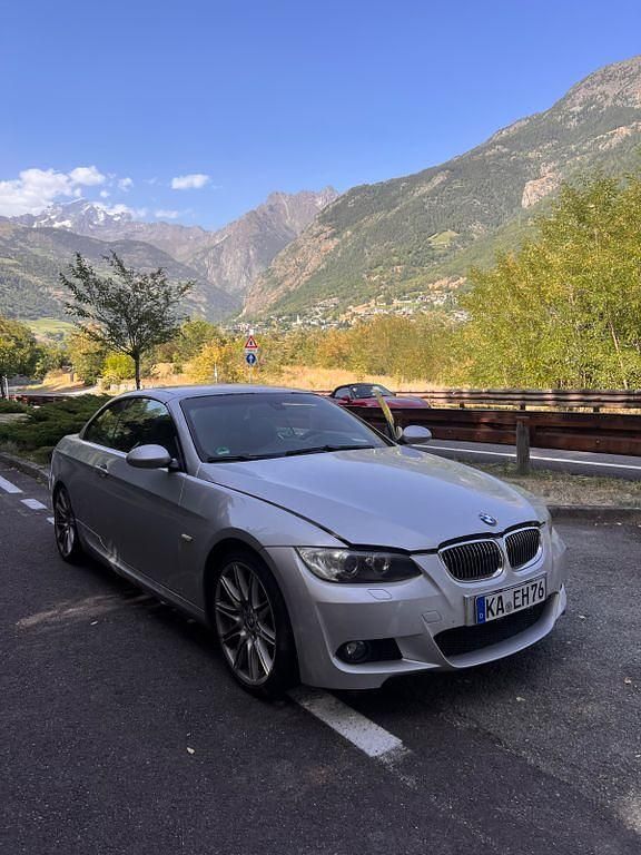 Silber Gebraucht 2007 BMW 325 Cabriolet Performance Cabrio | 13.990 € (Etwas zu teuer) - Bild 1/4