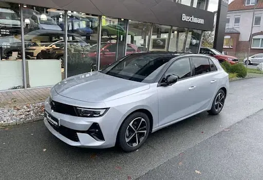 Gebraucht Opel Astra 130 PS (95 kW) 2024 Limousine
