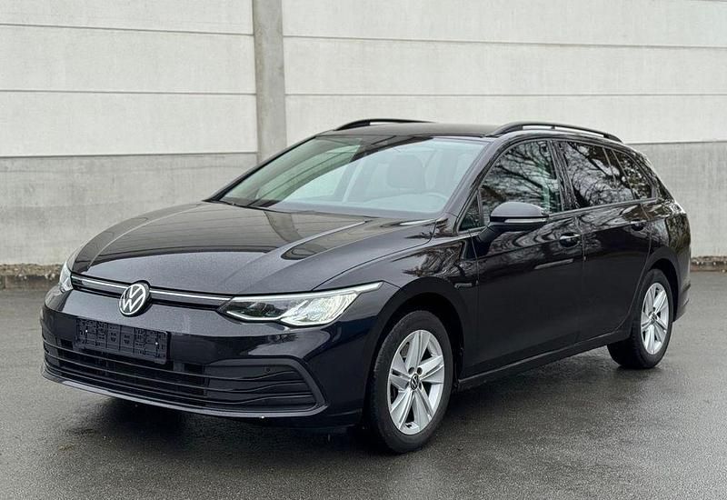 Gebraucht VW Golf VIII Life 150 PS (110 kW) 2022 Schwarz Kombi