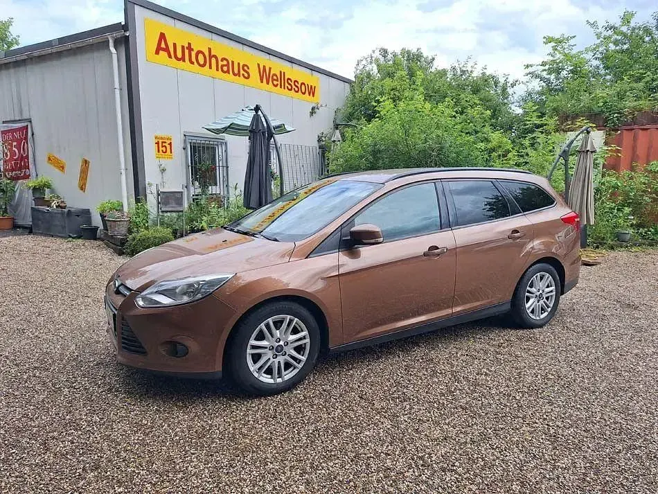 Gebraucht Ford Focus SYNC Edition 116 PS (85 kW) 2014 Braun Kombi