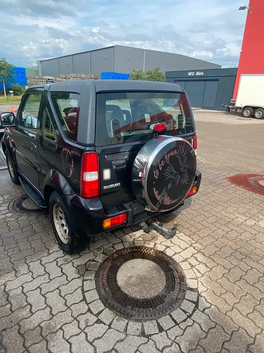 Gebraucht Suzuki Jimny 86 PS (63 kW) 2000 Schwarz SUV